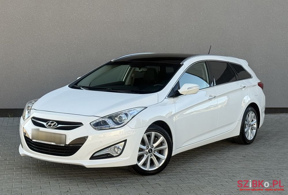 2013' Hyundai i40 Kombi 1.6 Trend photo #3