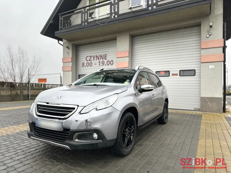 2015' Peugeot 2008 1.2 Pure Tech Active photo #2