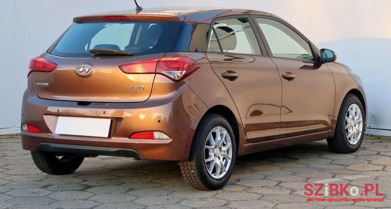 2015' Hyundai i20 photo #3