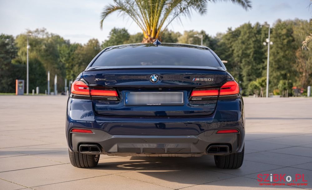 2021' BMW 5 Series M550I Xdrive Sport photo #3
