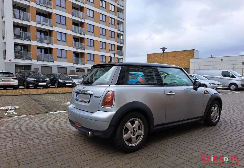 2006' MINI Cooper Standard photo #4