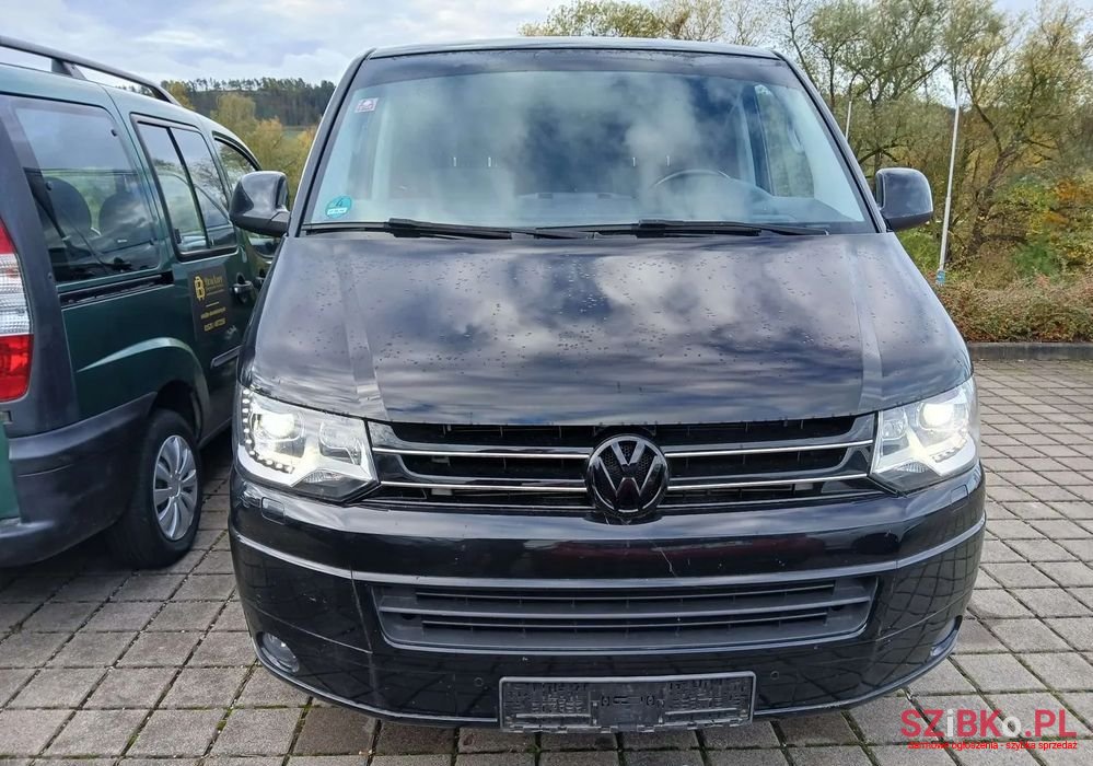 2015' Volkswagen Multivan photo #1