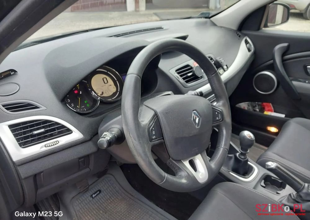 2009' Renault Megane photo #3