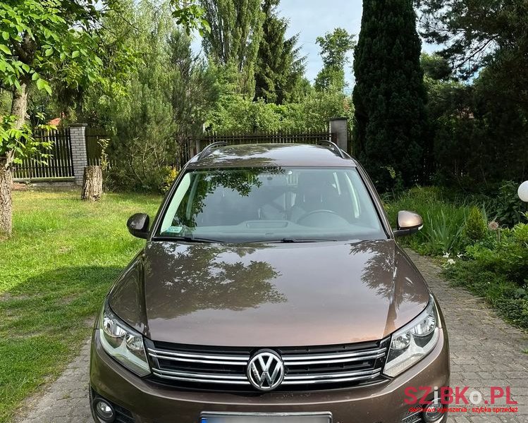 2012' Volkswagen Tiguan photo #3