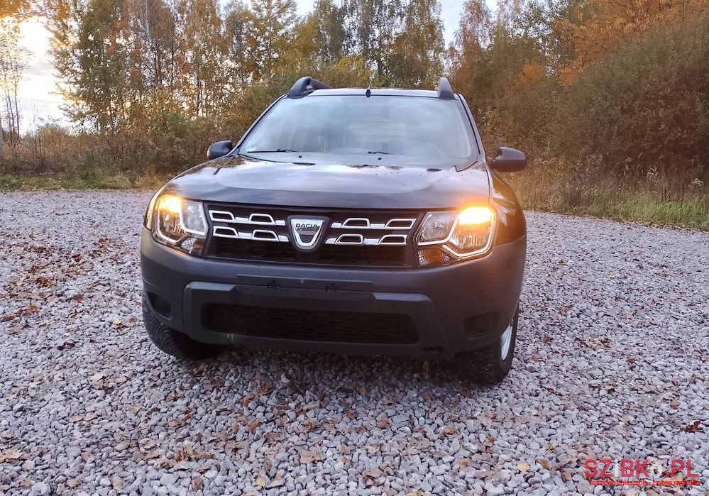 2015' Dacia Duster 1.6 16V 4X2 photo #2