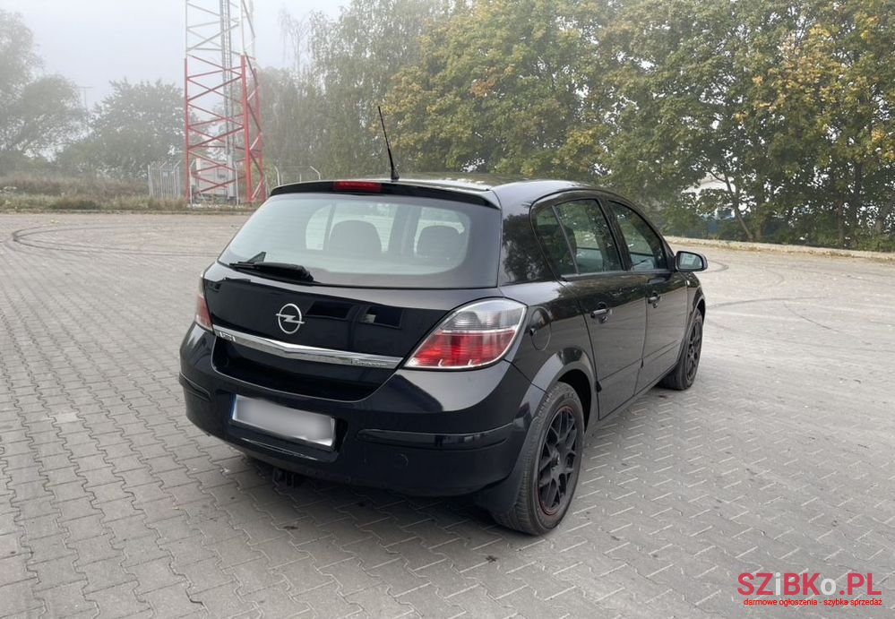 2008' Opel Astra photo #4