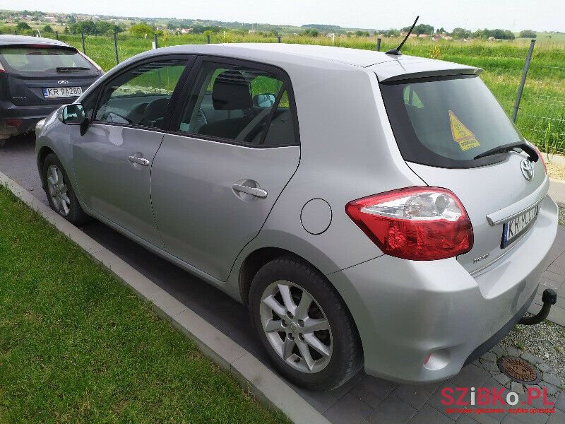 2009' Toyota Auris photo #1