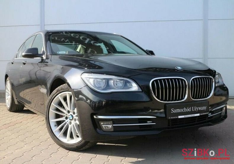 2015' BMW Seria 7 photo #1