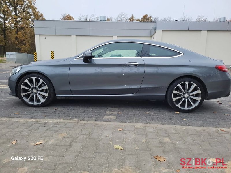 2016' Mercedes-Benz C-Class photo #3