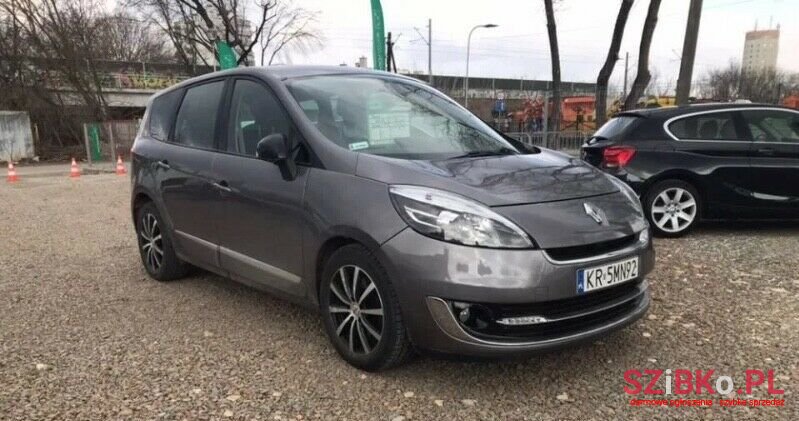 2012' Renault Scenic photo #2