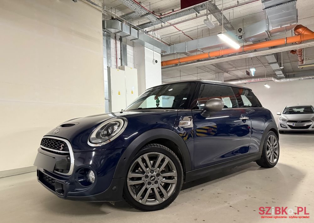 2016' MINI Cooper S Seven photo #1