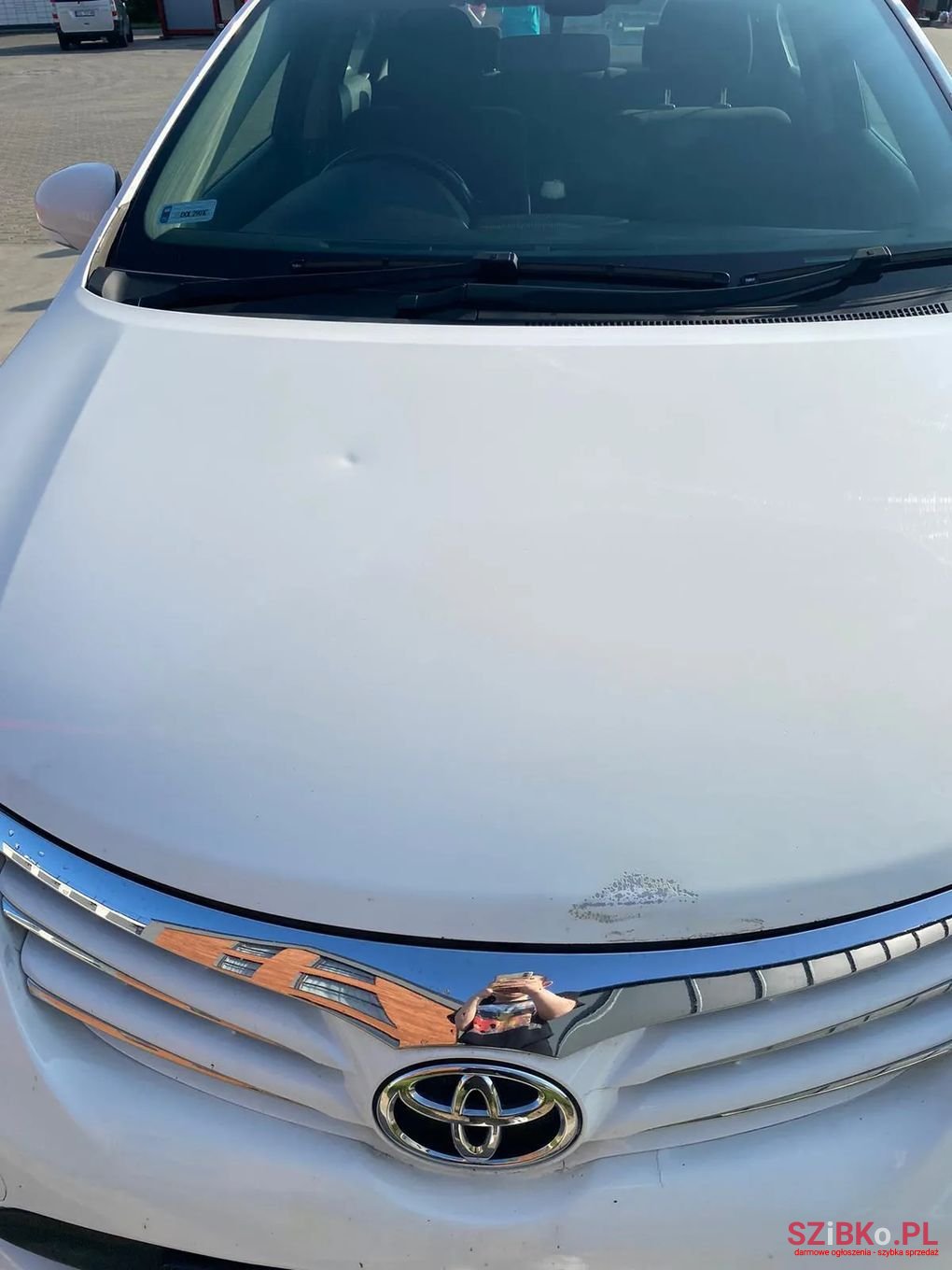 2011' Toyota Avensis photo #3