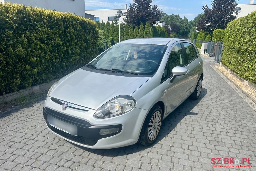 2010' Fiat Punto Evo photo #6