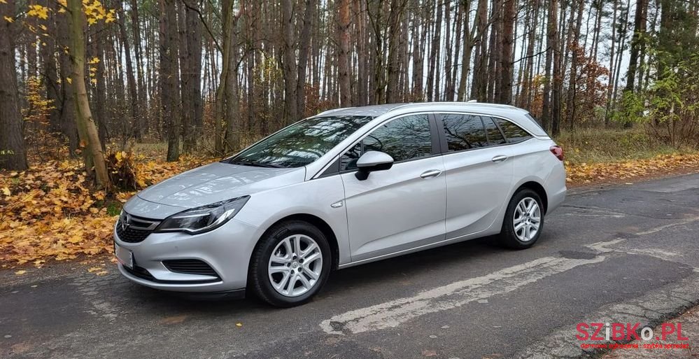 2018' Opel Astra V 1.6 Cdti Enjoy photo #5