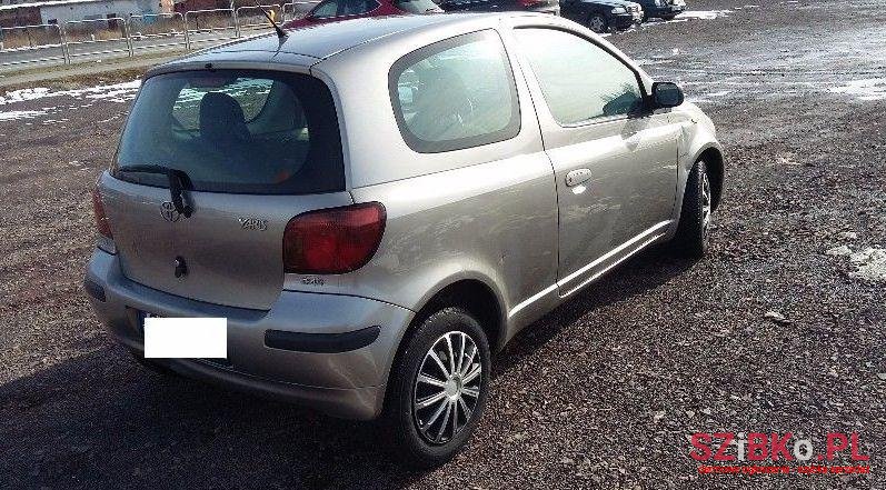 2003' Toyota Yaris photo #2