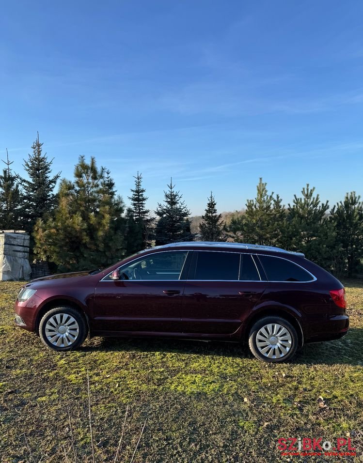 2013' Skoda Superb photo #2