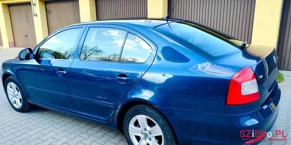 2009' Skoda Octavia 2.0 Tdi Ambiente photo #3