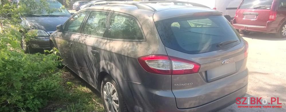 2011' Ford Mondeo photo #5