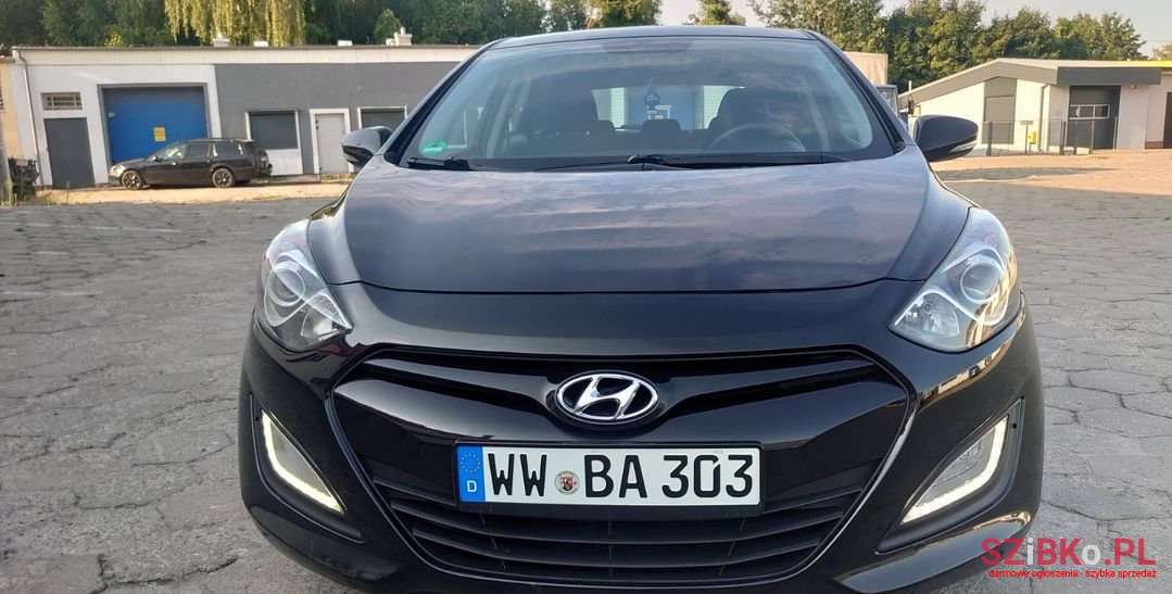 2013' Hyundai i30 photo #1