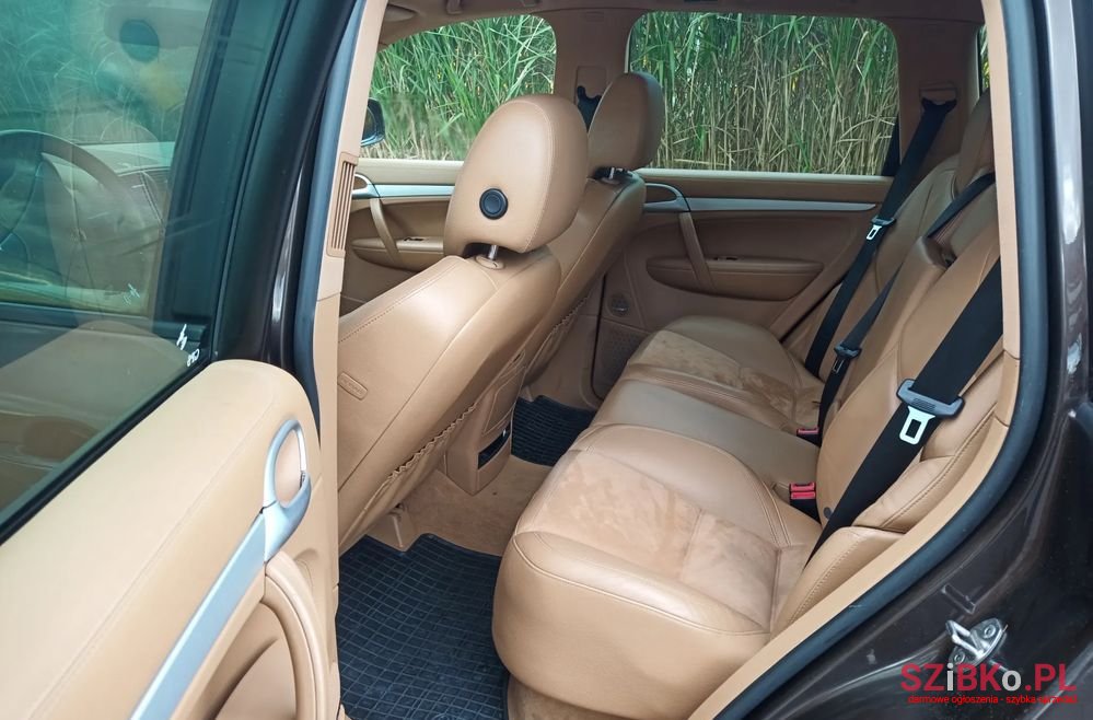 2008' Porsche Cayenne Standard photo #5