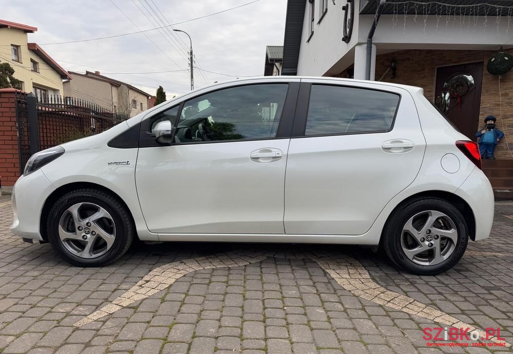 2015' Toyota Yaris photo #5