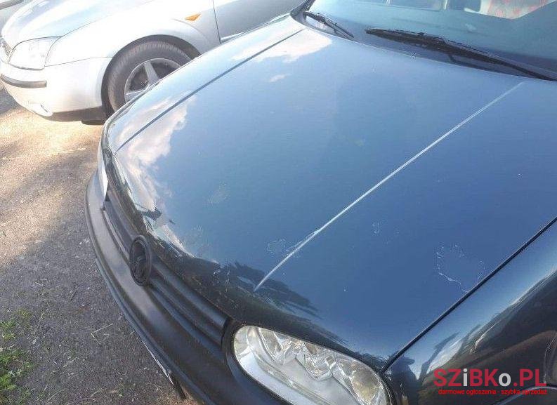 2000' Volkswagen Golf photo #1