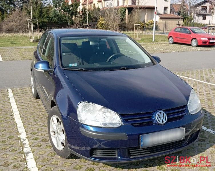 2005' Volkswagen Golf photo #4