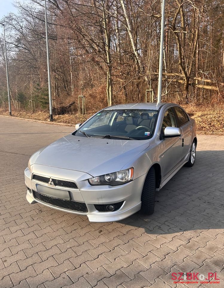 2010' Mitsubishi Lancer 1.8 Intense Cvt photo #2