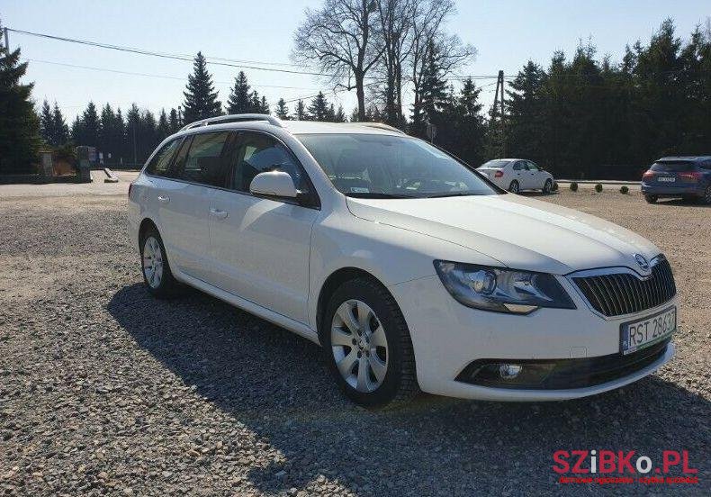 2015' Skoda Superb photo #1