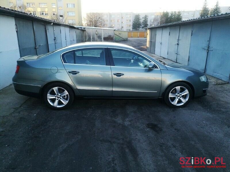 2006' Volkswagen Passat photo #6