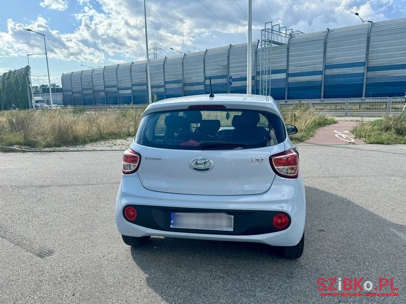 2019' Hyundai i10 photo #5