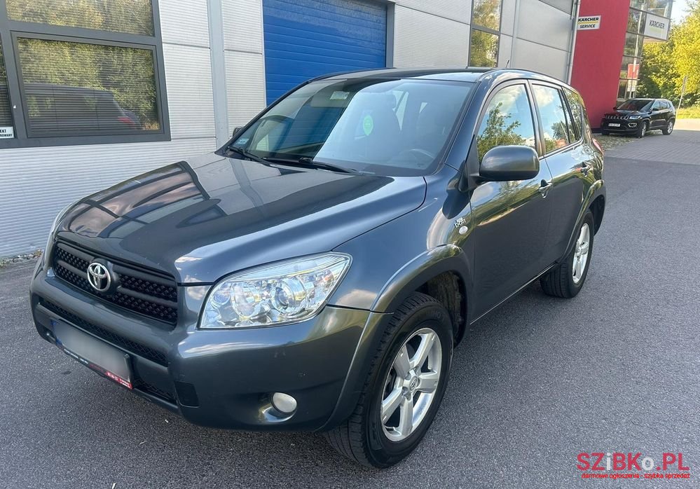 2006' Toyota RAV4 photo #1