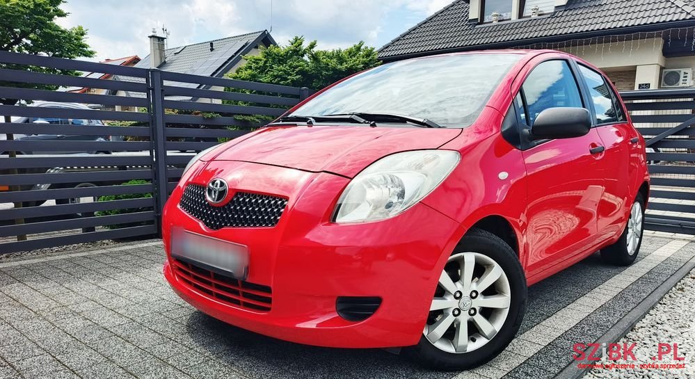 2008' Toyota Yaris 1.3 Luna A/C photo #1