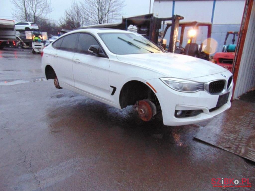 2013' BMW 3 Series GT photo #3