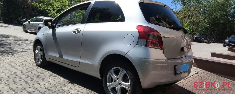 2011' Toyota Yaris 1.33 Luna photo #6