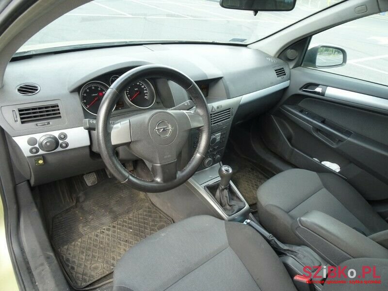 2004' Opel Astra photo #5