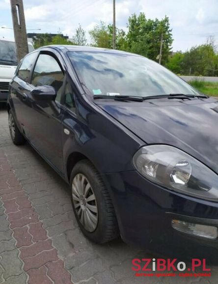 2010' Fiat Punto photo #1