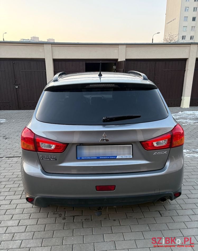2013' Mitsubishi ASX photo #6