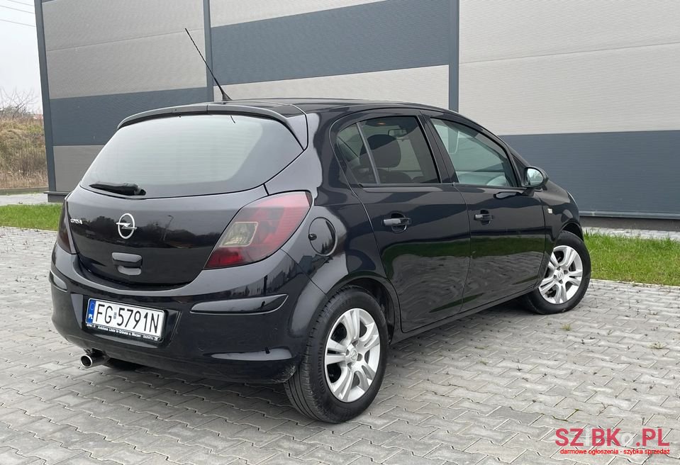 2008' Opel Corsa photo #2