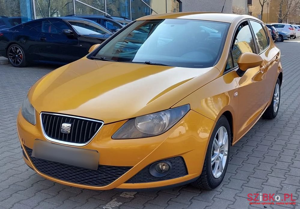2011' SEAT Ibiza photo #3