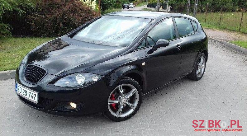 2006' SEAT Leon photo #1