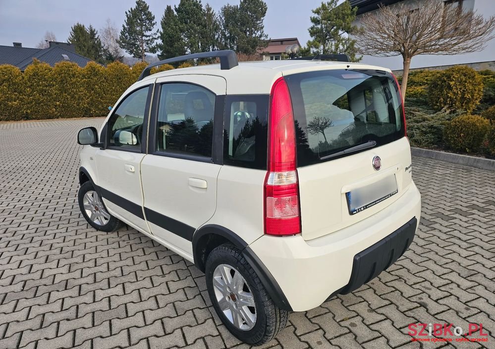 2011' Fiat Panda 1.2 4X4 Climbing photo #3