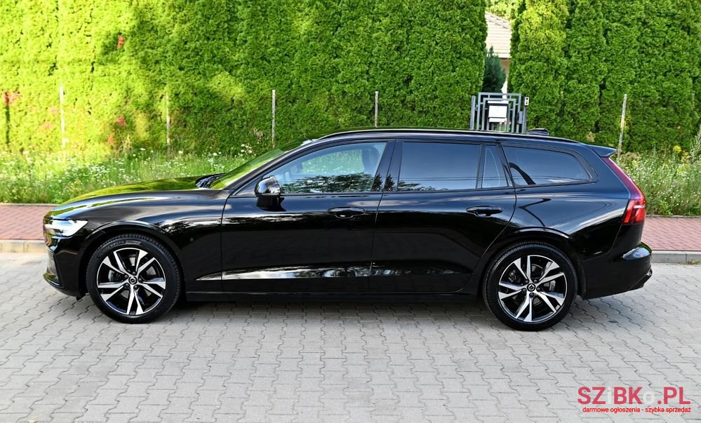 2023' Volvo V60 B3 B photo #6