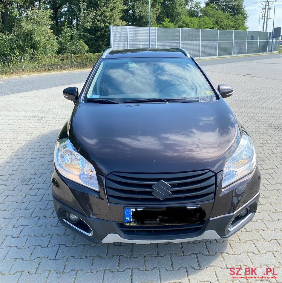 2013' Suzuki SX4 S-Cross photo #2