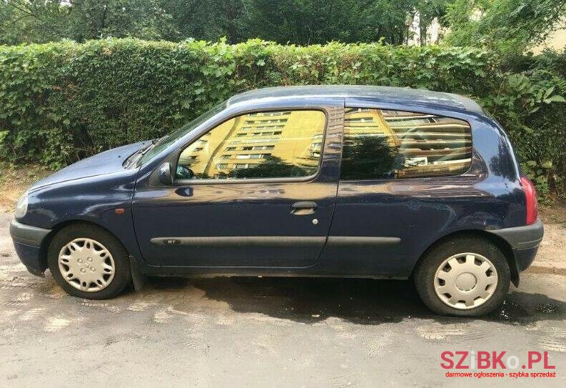 2000' Renault Clio photo #1