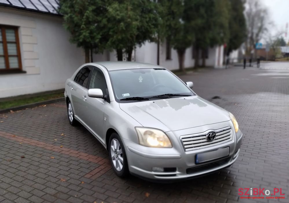 2005' Toyota Avensis photo #3