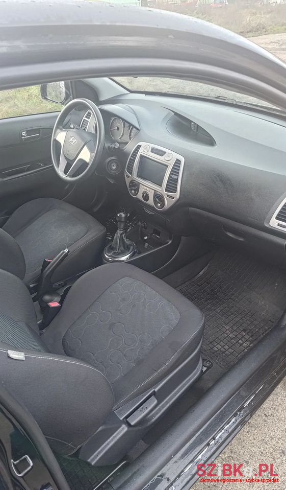 2011' Hyundai i20 photo #3