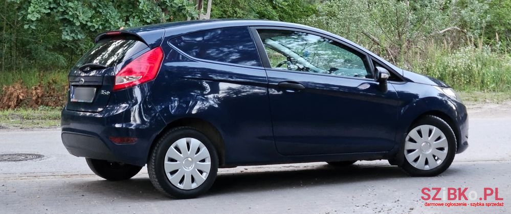 2011' Ford Fiesta photo #3