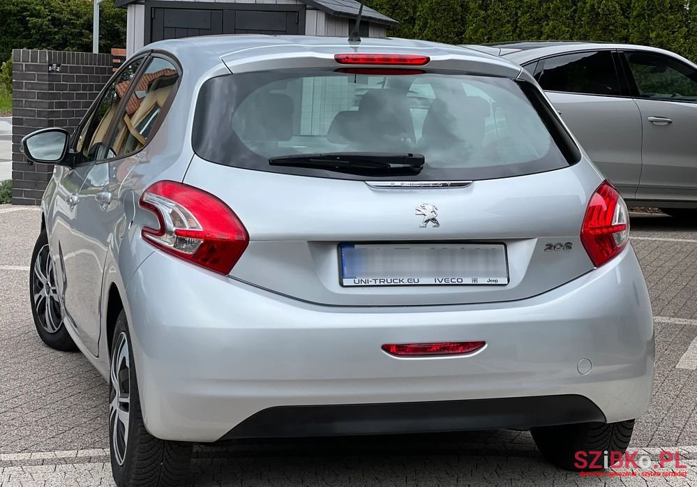 2012' Peugeot 208 1.4 Hdi Active Pack photo #5