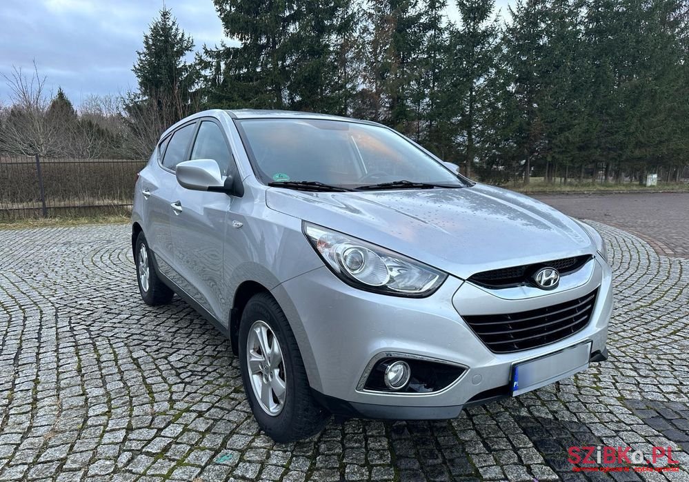 2011' Hyundai ix35 photo #2